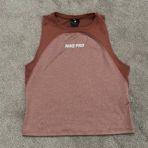 Nike Pro Mesh Cropped Tank
